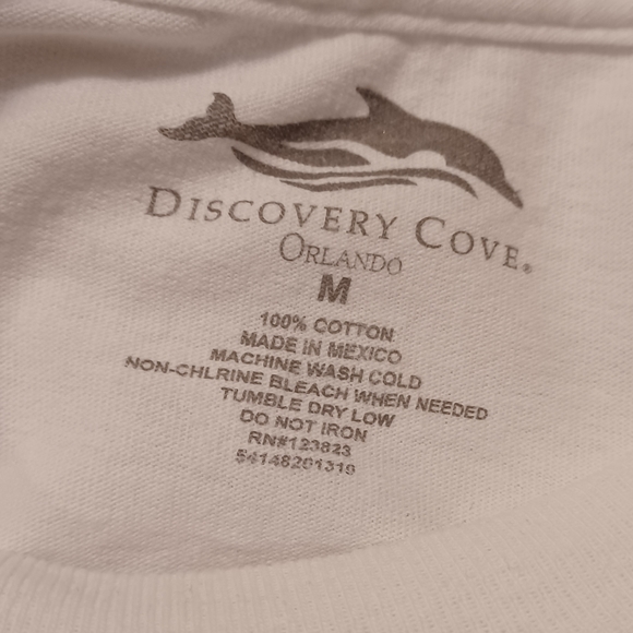 4/$80 New Long Sleeve Dolphin Tee - Size Medium - Picture 9 of 9